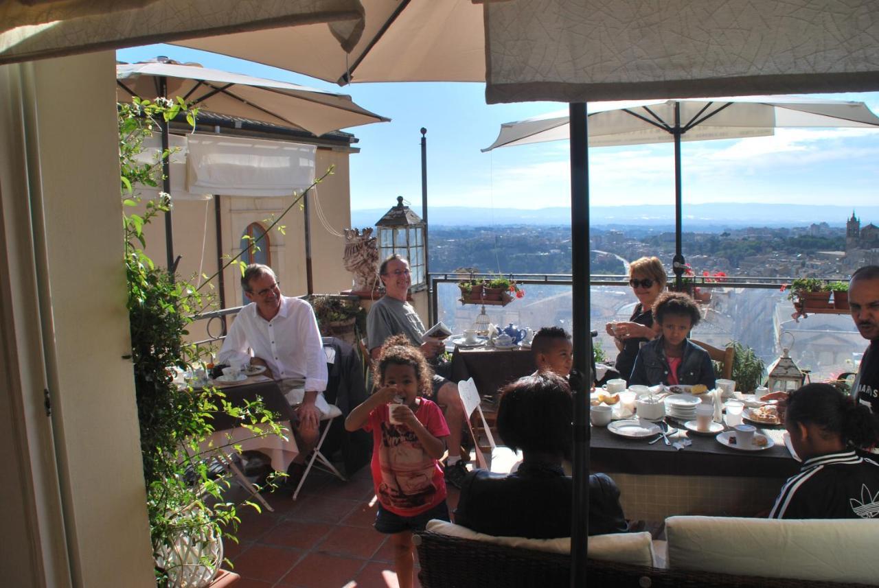 B&B TreMetriSoprailCielo Camere con vista terrazzo panoramico Caltagirone Esterno foto