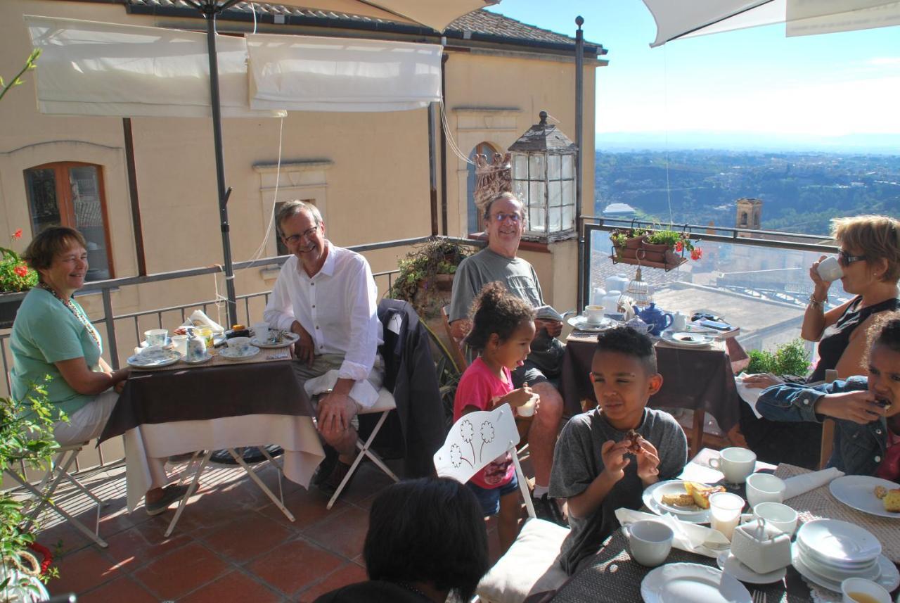 B&B TreMetriSoprailCielo Camere con vista terrazzo panoramico Caltagirone Esterno foto